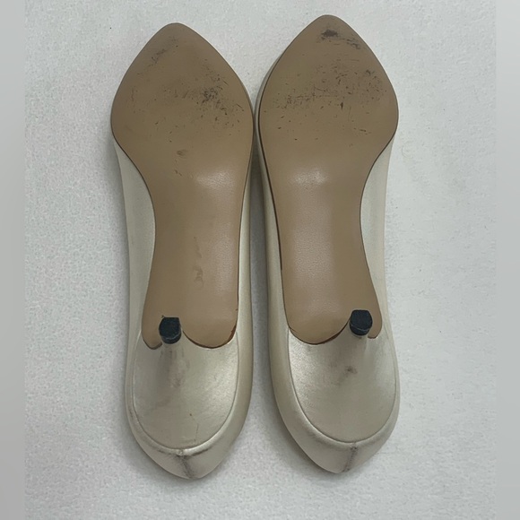 VINTAGE DYEABLES IVORY HEELS - SZ. 7 1/2 D - Picture 8 of 9